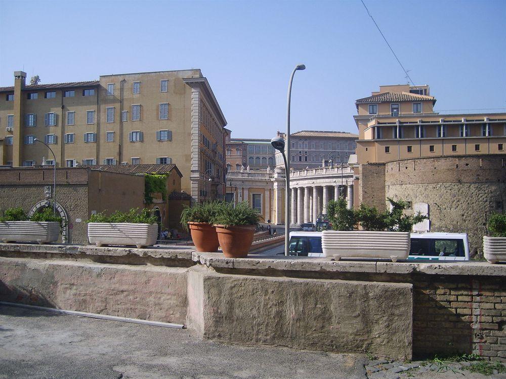 All'Ombra Del Cupolone Hotel Rome Exterior photo